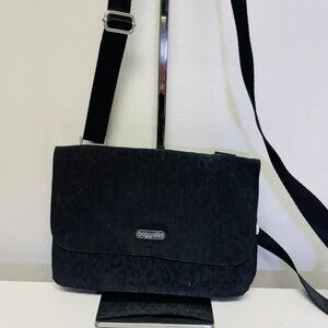 Baggallini Venture Crossbody Bag in Black Cheetah w/Sand Lining